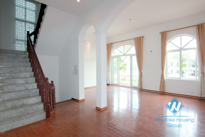 Nice house with stunning view of West lake on Au Co street, Tay Ho, Hanoi