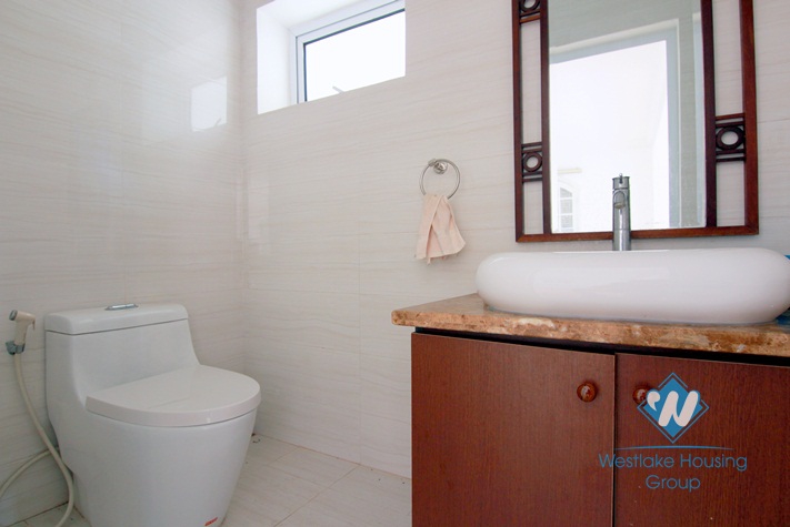 Nice house with stunning view of West lake on Au Co street, Tay Ho, Hanoi