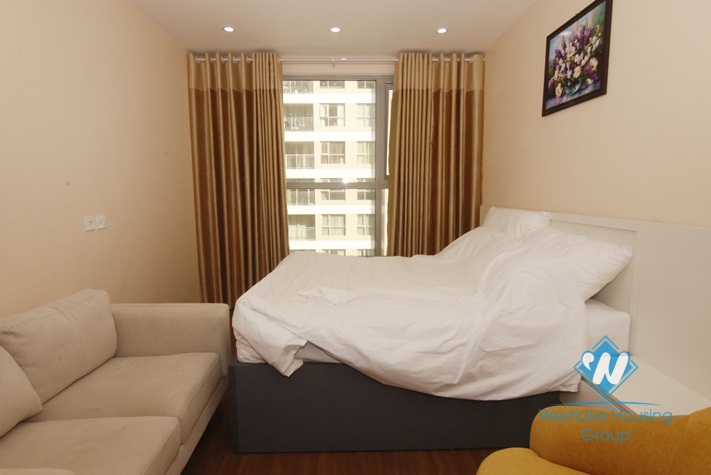 A nice cozy and brand new apartment for rent in Vinhome Gardenia 
