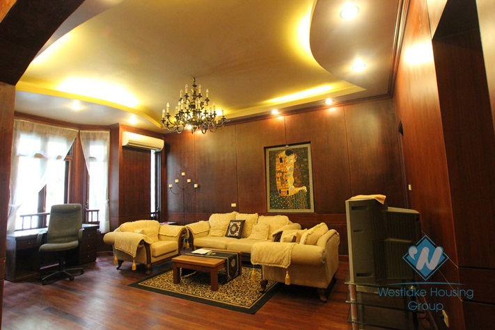 French style house avaialble for rent in Westlake area, fully furnished