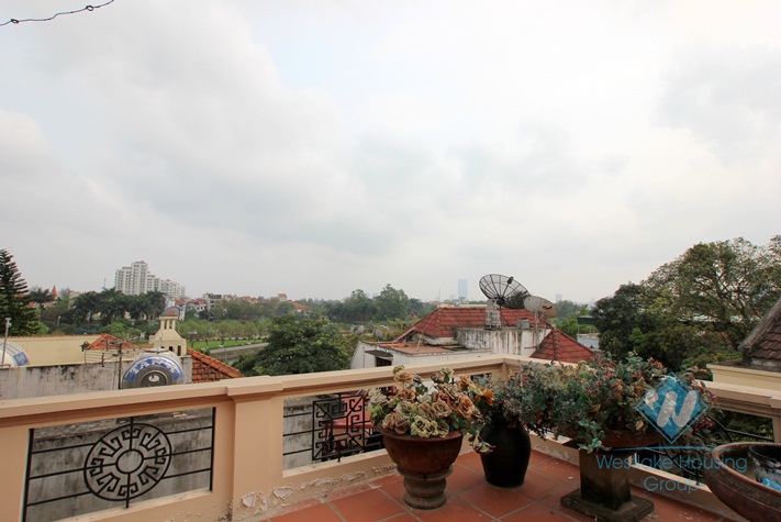 French style house avaialble for rent in Westlake area, fully furnished