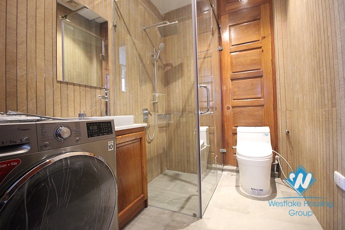 Lake view and spacious apartment for rent in Vu Mien st, Tay Ho, Ha Noi
