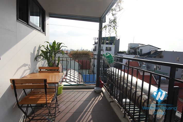 Lake view penthouse apartment for rent in Tay Ho, Hanoi