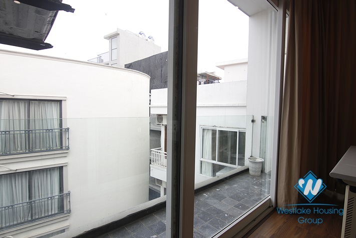 Bright studio apartment for rent in Dang Thai Mai st, Quang An ward, Tay Ho District 