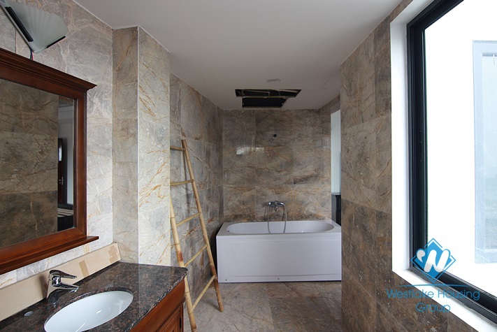 Quality apartment for rent in Truc Bach area, Ba Dinh District 