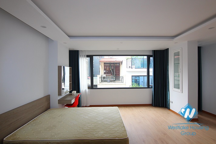 Quality Studio apartment for rent in the heart of Truc Bach area, Ba Dinh District 