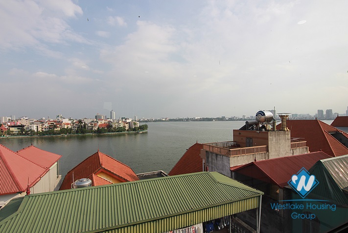 Lake view penthouse apartment for rent in Tay Ho, Hanoi