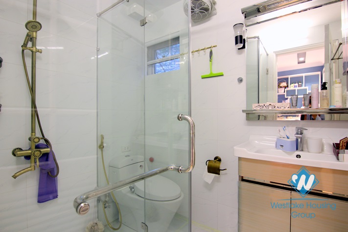 Cheap three bedrooms house for rent in Au Co street, Tay Ho, Ha noi