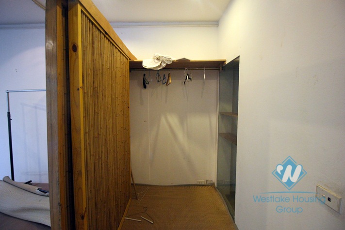 Building for rent in Main street, $1000 for each floor, $2000 for both upstairs.