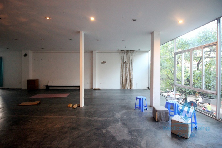 Building for rent in Main street, $1000 for each floor, $2000 for both upstairs.