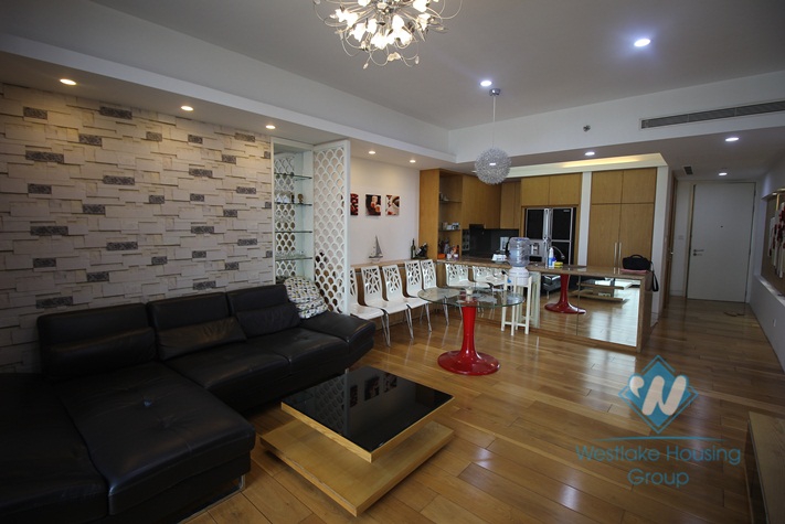 Three bedrooms apartment for rent in IPH, Cau Giay.