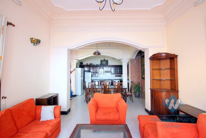 Four bedrooms house for rent in Tay Ho district, Ha Noi