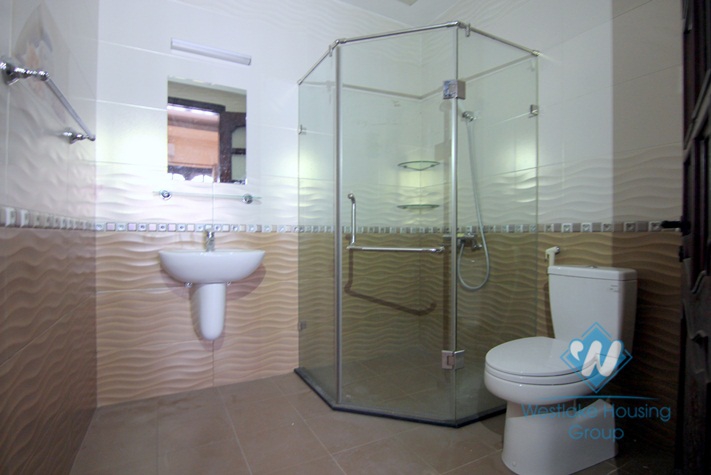 Four bedrooms house for rent in Tay Ho district, Ha Noi