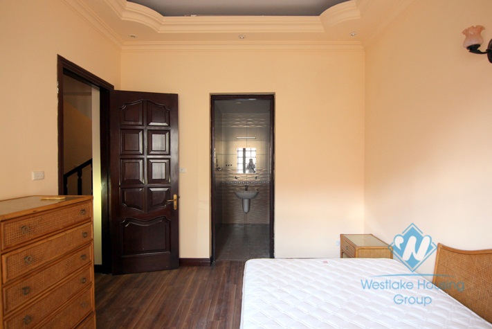 Four bedrooms house for rent in Tay Ho district, Ha Noi