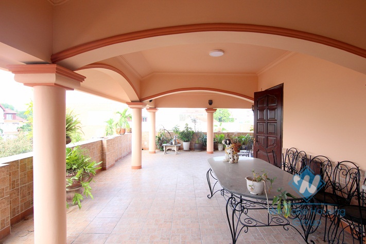 Four bedrooms house for rent in Tay Ho district, Ha Noi