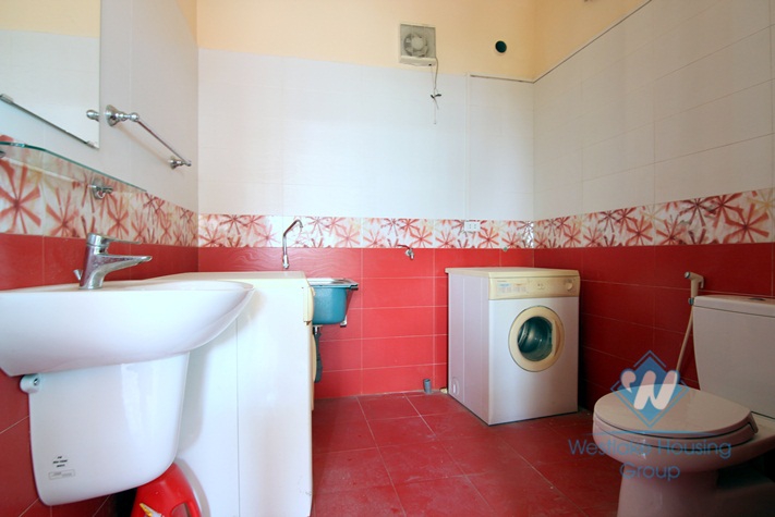 Four bedrooms house for rent in Tay Ho district, Ha Noi