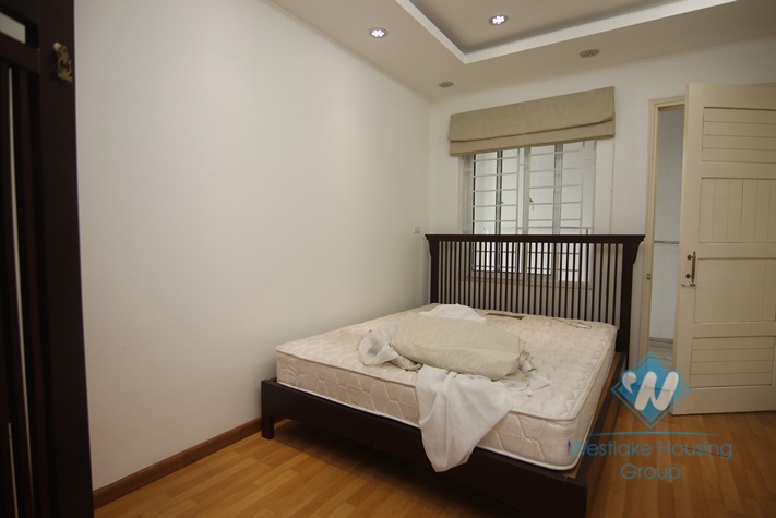 Two bedrooms apartment for rent in Hao Nam street.