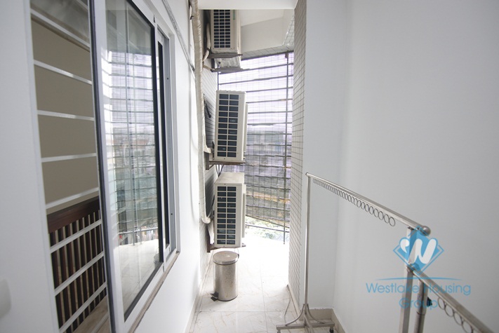 Two bedrooms apartment for rent in Hao Nam street.