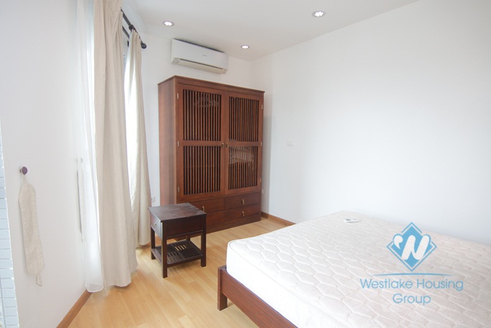 Two bedrooms apartment for rent in Hao Nam street.