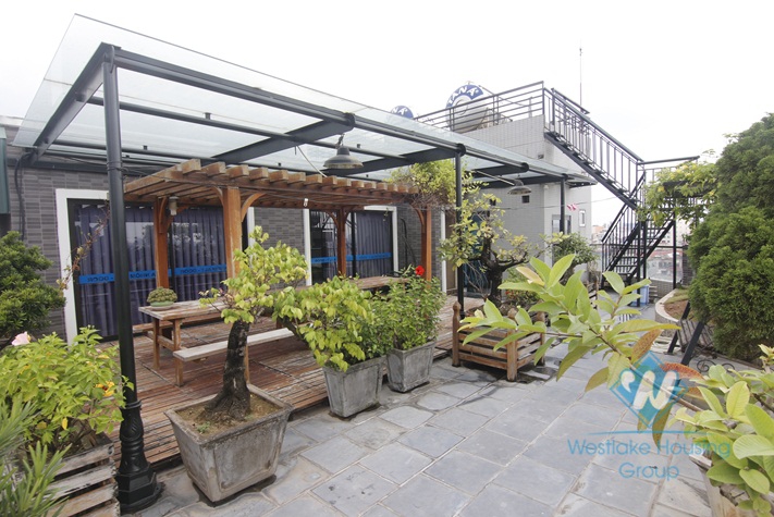 Two bedrooms apartment for rent in Hao Nam street.