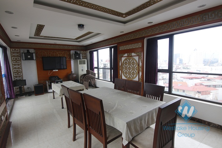 Two bedrooms apartment for rent in Hao Nam street.