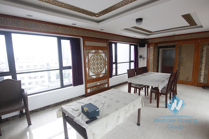 Two bedrooms apartment for rent in Hao Nam street.