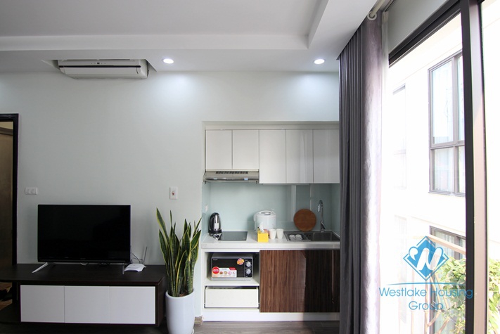 One bedroom with cheap price apartment for lease in Tay Ho district, Hanoi