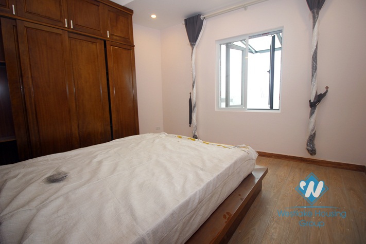A brand new 1 bedroom apartment with big balcony for rent in Ba dinh
