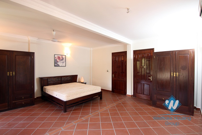 House for rent with 03 bedrooms in Tay Ho area