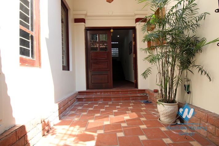 House for rent with 03 bedrooms in Tay Ho area