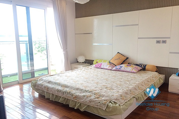 A beautiful and well-furnished 3 bedroom apartment for rent in Ciputra
