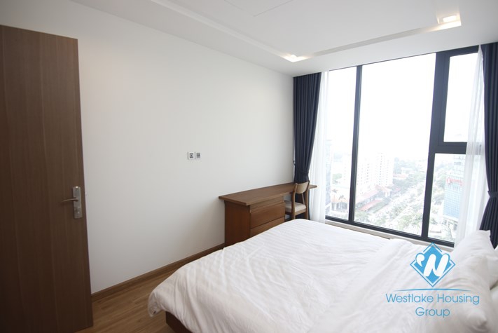 High floor one bedroom apartment for rent in Vinhome Metropolis, Ha Noi