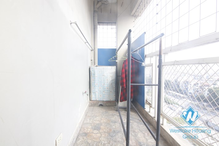 Aprtment for rent in high floor, near Doi Can street, Ba Dinh.
