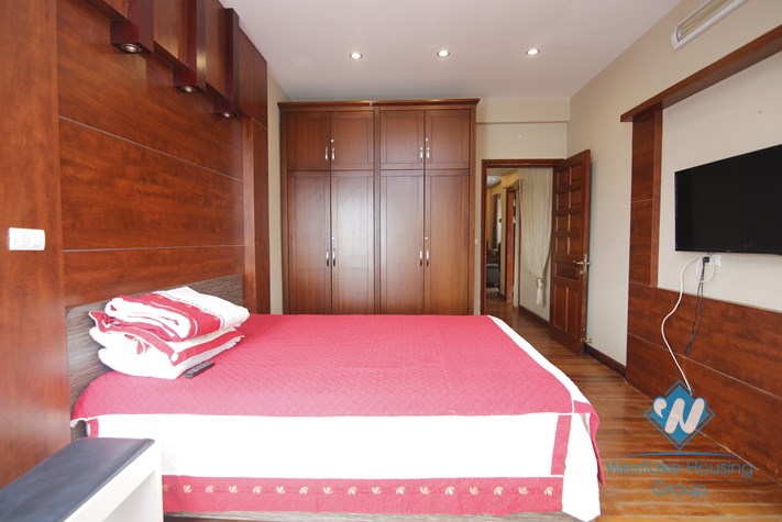 Aprtment for rent in high floor, near Doi Can street, Ba Dinh.