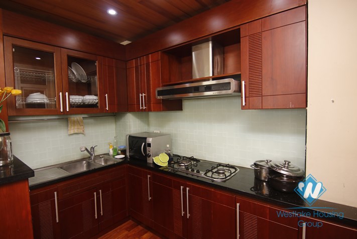 Aprtment for rent in high floor, near Doi Can street, Ba Dinh.