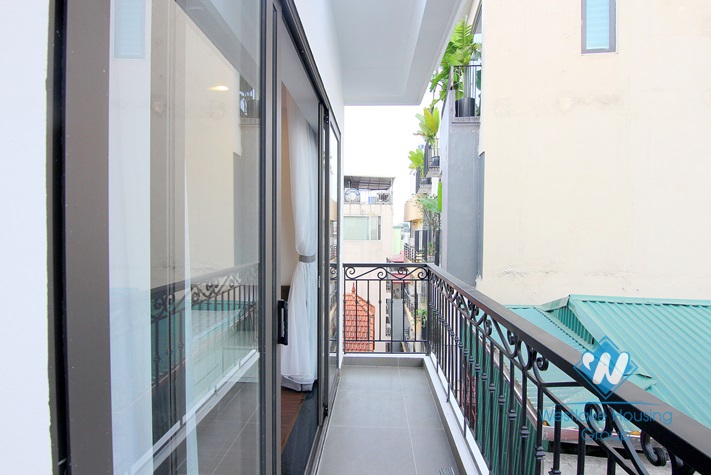 A brand new 2 bedrooms apartment with lake view for rent in Yen Phu village.