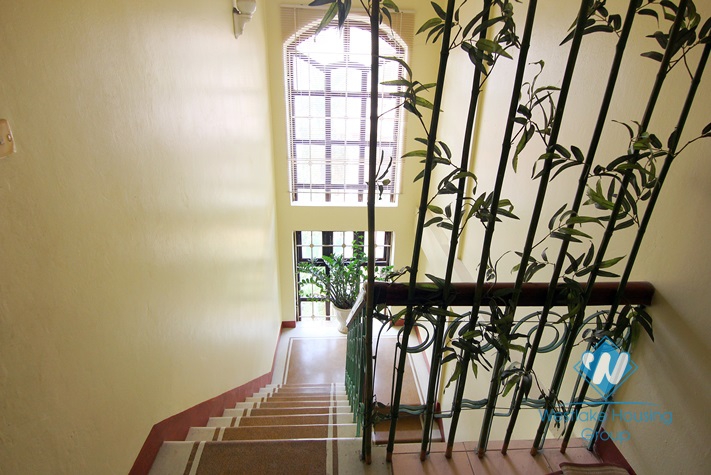 Private house with 4 bedrooms for rent in Au Co st, Tay Ho district.