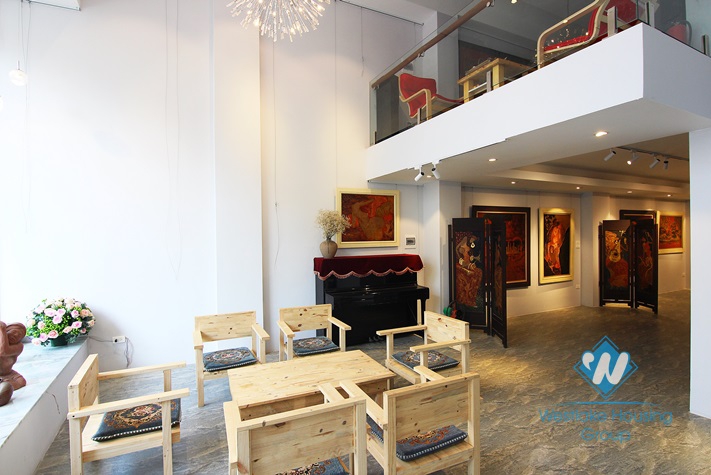 An office or make the restaurant for rent in Tay Ho area.