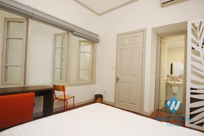 A cozy studio for rent in Dong Da district.