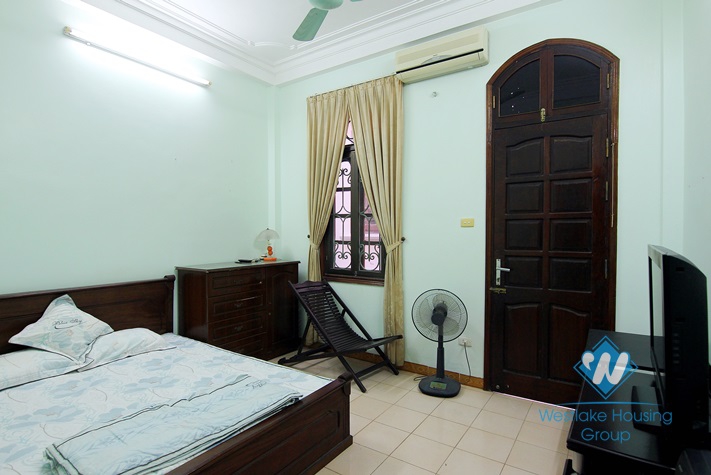 Private house with 4 bedrooms for rent in Au Co st, Tay Ho district.