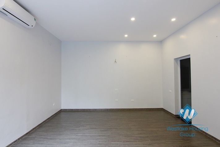 Spacious house with 04 bedrooms and 02 lagre balcony in Tay Ho