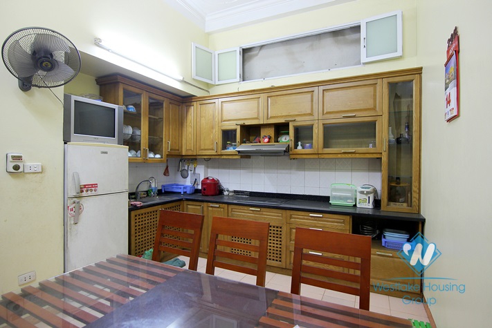 Private house with 4 bedrooms for rent in Au Co st, Tay Ho district.