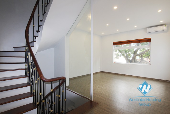 Spacious house with 04 bedrooms and 02 lagre balcony in Tay Ho