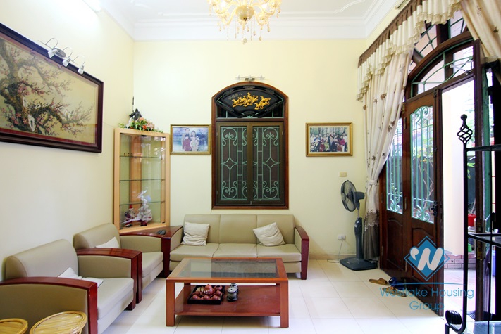 Private house with 4 bedrooms for rent in Au Co st, Tay Ho district.