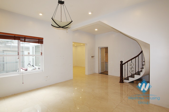 Spacious house with 04 bedrooms and 02 lagre balcony in Tay Ho