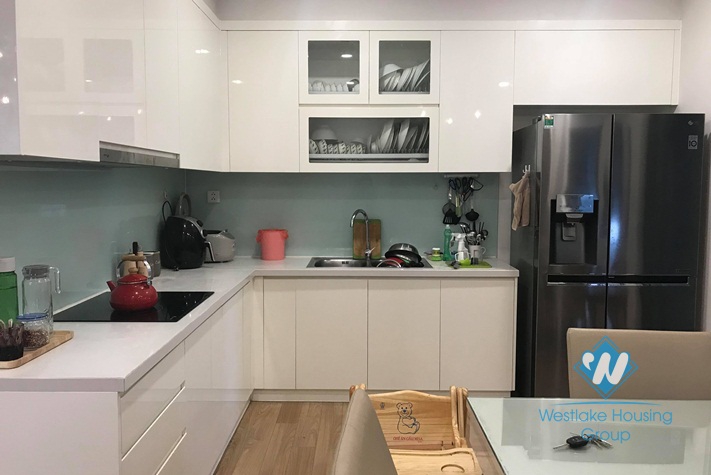 A cozy and beautiful 3 bedroom apartment for rent in Vinhome Gardenia 