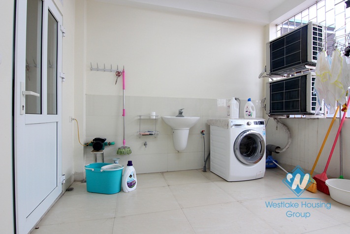 An afforable and lovely house for rent on Au Co street, Tay Ho District