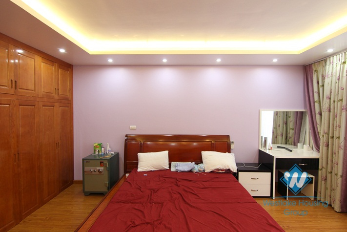 An afforable and lovely house for rent on Au Co street, Tay Ho District