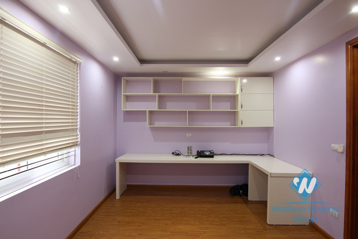 An afforable and lovely house for rent on Au Co street, Tay Ho District