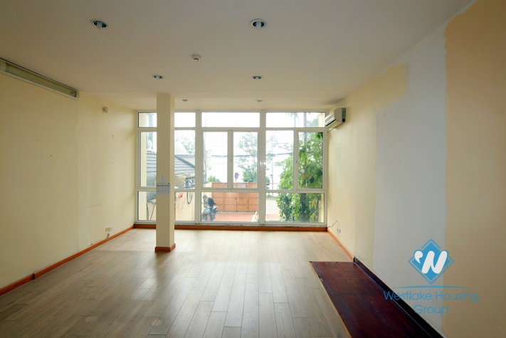 A large house with 5 bedrooms for rent in Tay Ho district